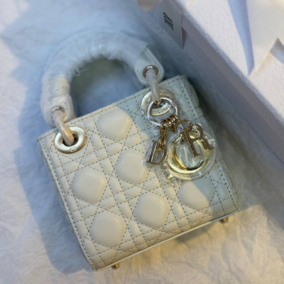 lady dior. بحجم ميني