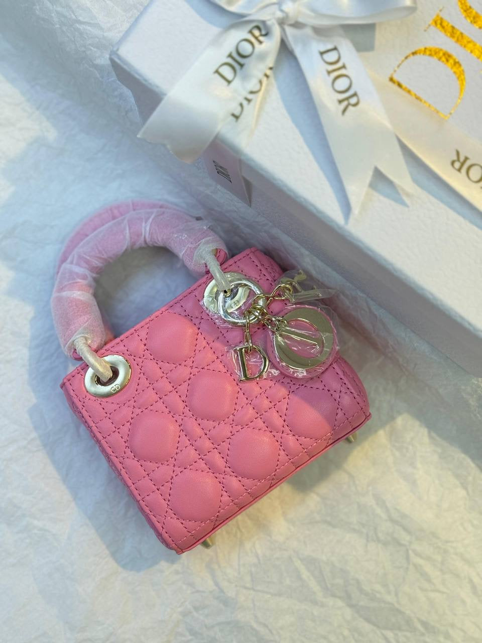 lady dior. بحجم ميني