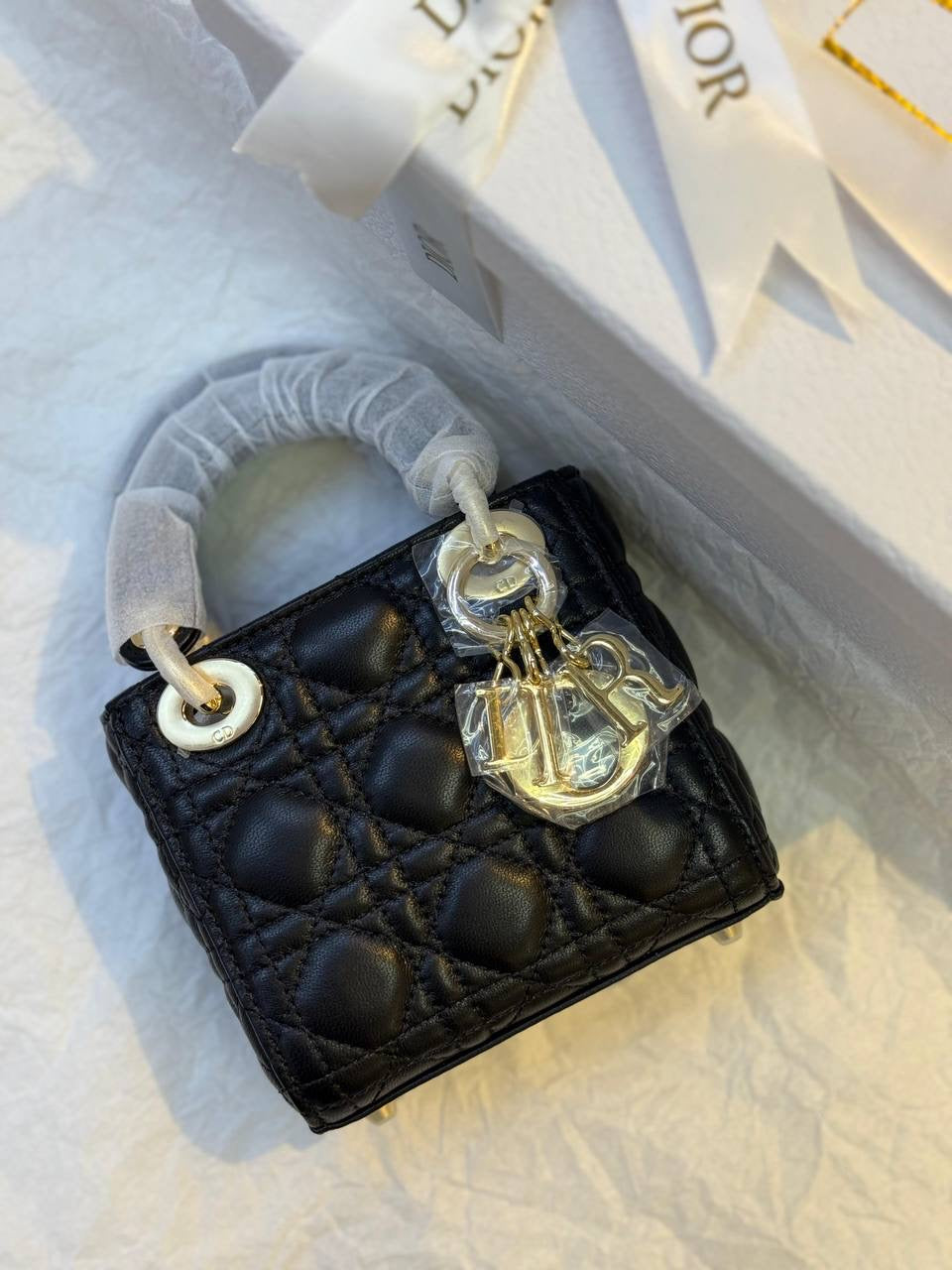 lady dior. بحجم ميني