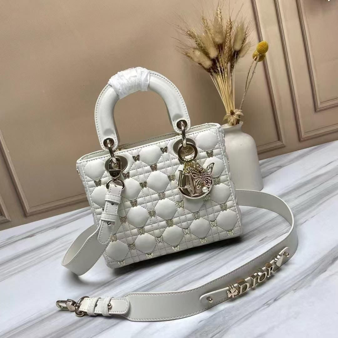 lady Dior حجم وسط