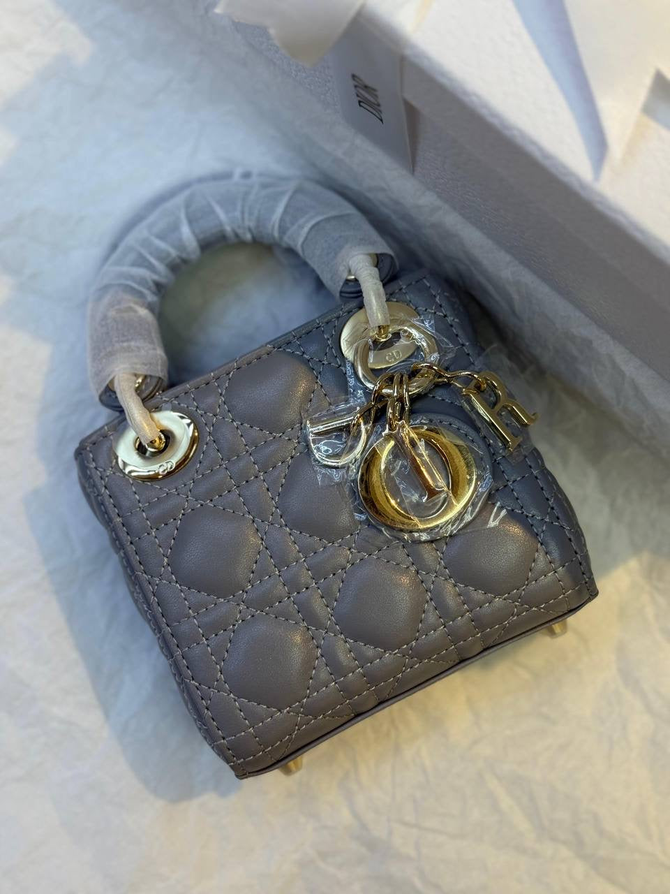 lady dior. بحجم ميني